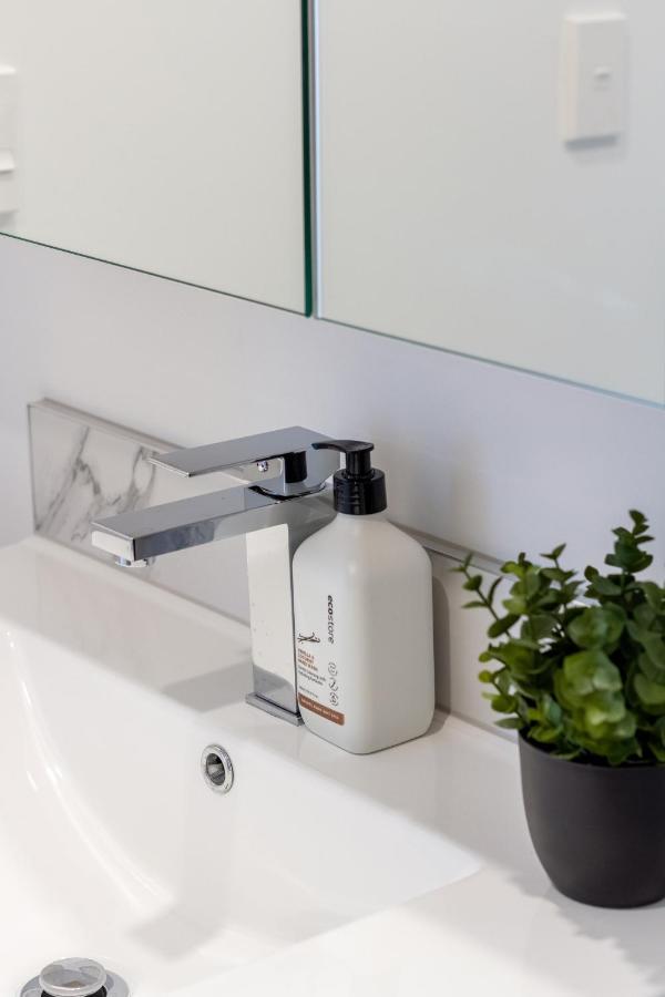 Upper Riccarton Dream - 2 Bed 2 Bath W/Carpark Apartman Christchurch Kültér fotó